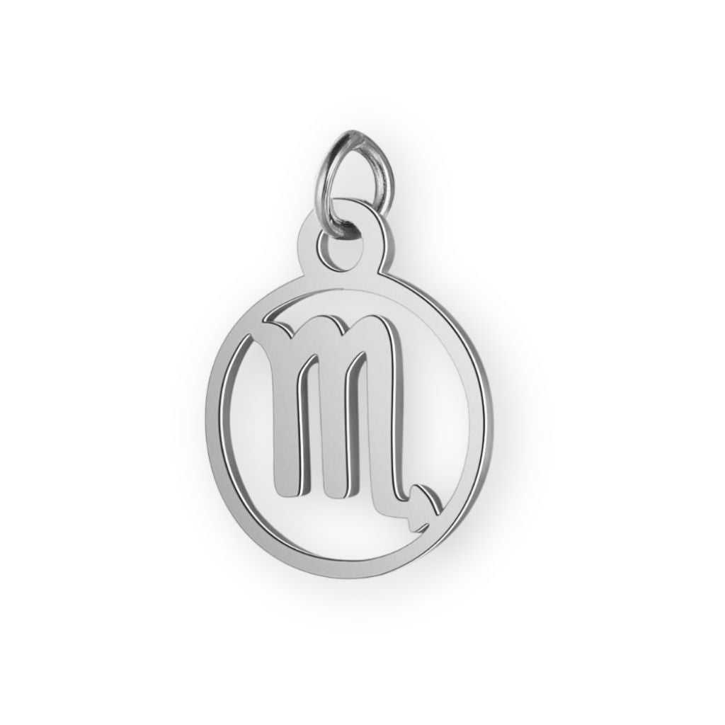 Un pendentif en argent pour bola de grossesse de femme enceinte représentant le signe astrologique du scorpion