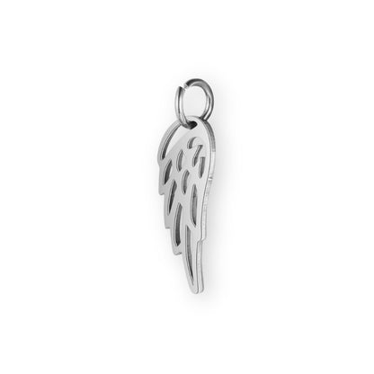 Une collection de pendentif aile d'ange en argent pour bola de grossesse de femme enceinte