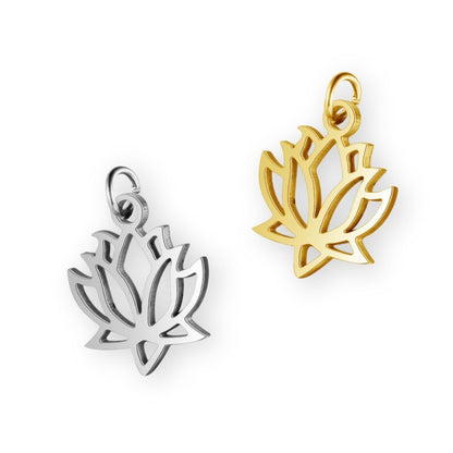 Une collection de pendentif fleur de lotus en argent et en or pour bola de grossesse de femme enceinte